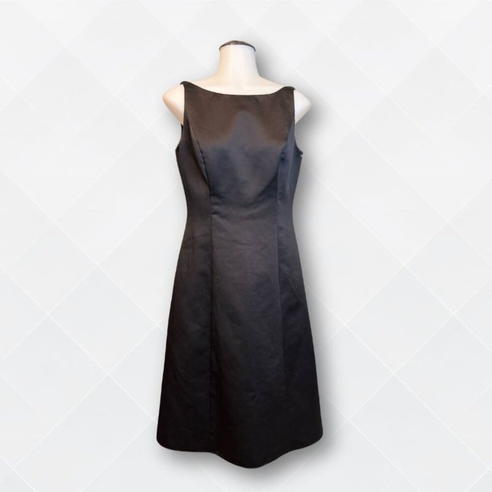 David’s Bridal Black Satin Cocktail Dress – Size 4 (Pre-Loved)